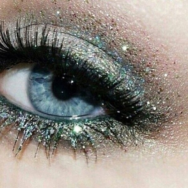 Blue Glitter for Blue Eyes