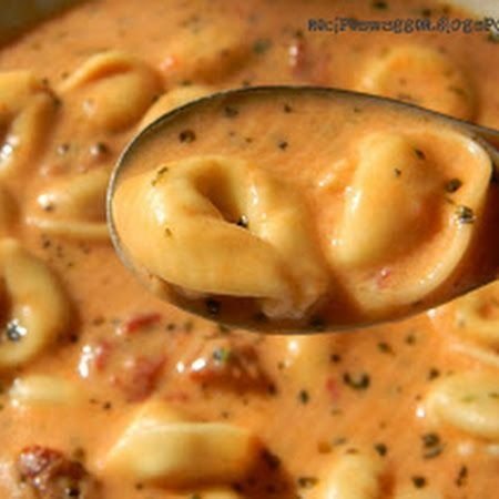 Creamy Tomato Tortellini Soup