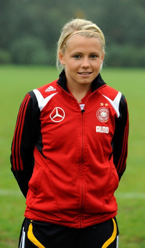 Julia Simic, Germany