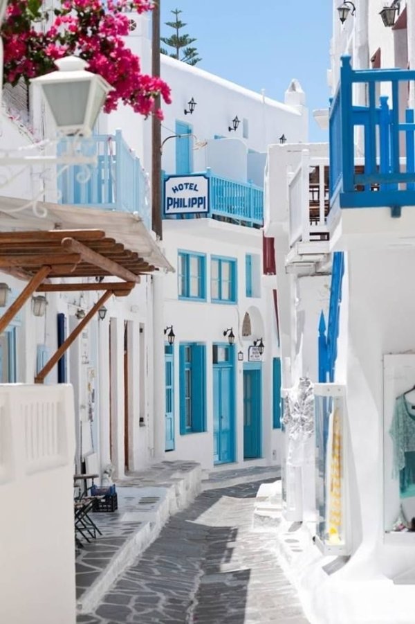 Exploring Mykonos Town on Foot