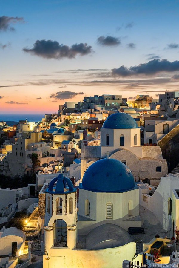 Oia, Santorini, Greece