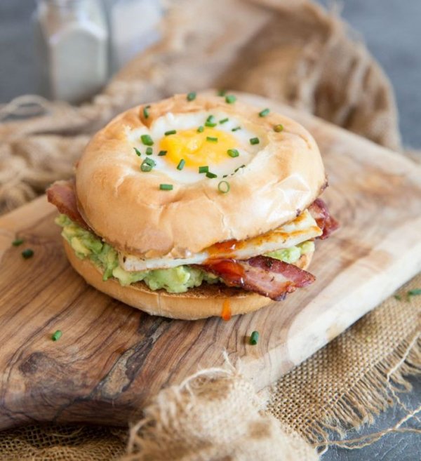 Dish, Food, Cuisine, Ingredient, Breakfast sandwich,