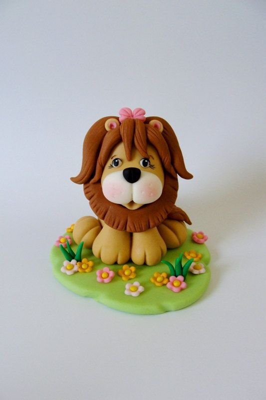 Edible Little Lion for a Cake Topper