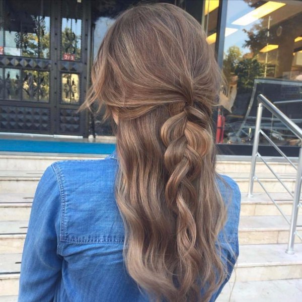 hair,hairstyle,long hair,brown hair,hair coloring,