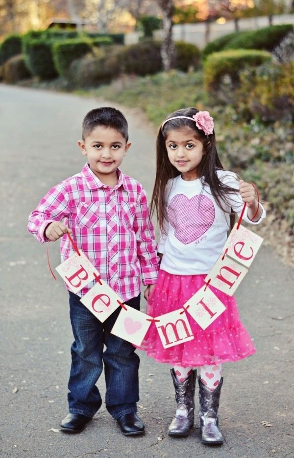 Making Valentine’s Day Candy and Gift Bags