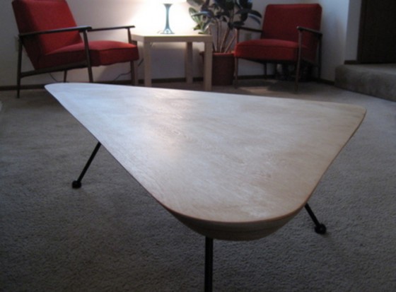 Isamu Noguchi-inspired Spaceship Table