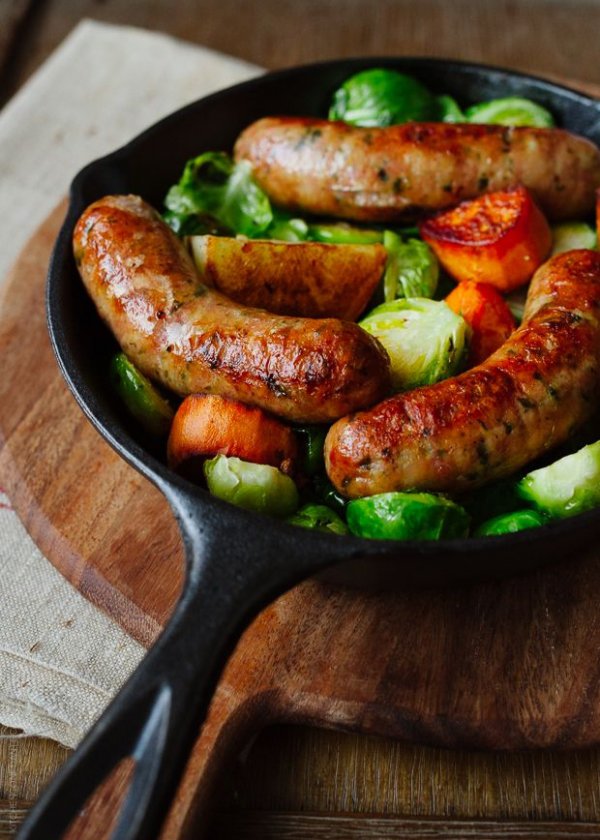 Roasted Chicken Sausages with Brussels Sprouts, Fennel and Potatoes