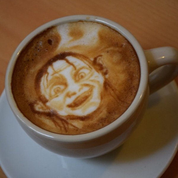 This Barista's Spooky Latte Art is Perfect for the Halloween Season ...