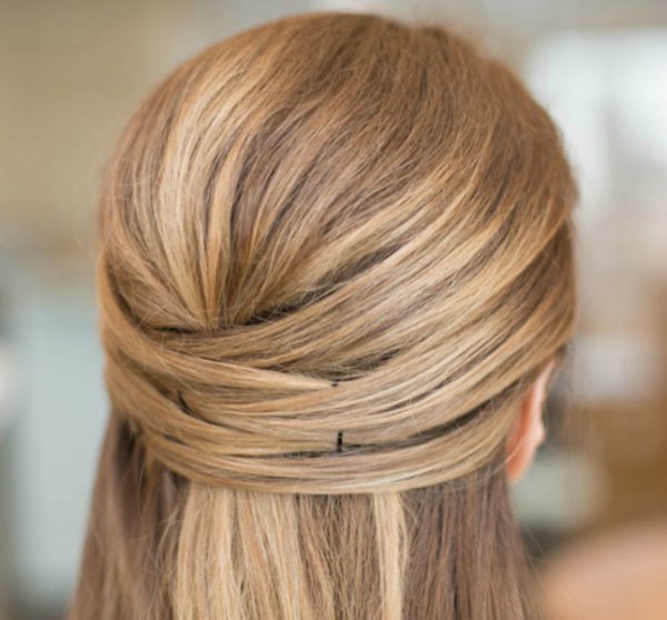 Criss Cross Half Updo