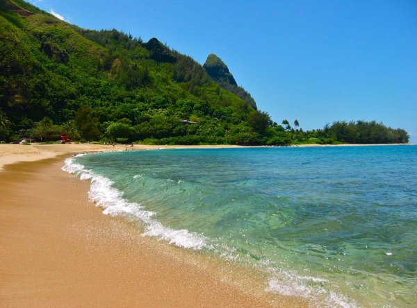 Nostalgic Shells and Hippies at Tunnels Beach, Kauai, Hawaii