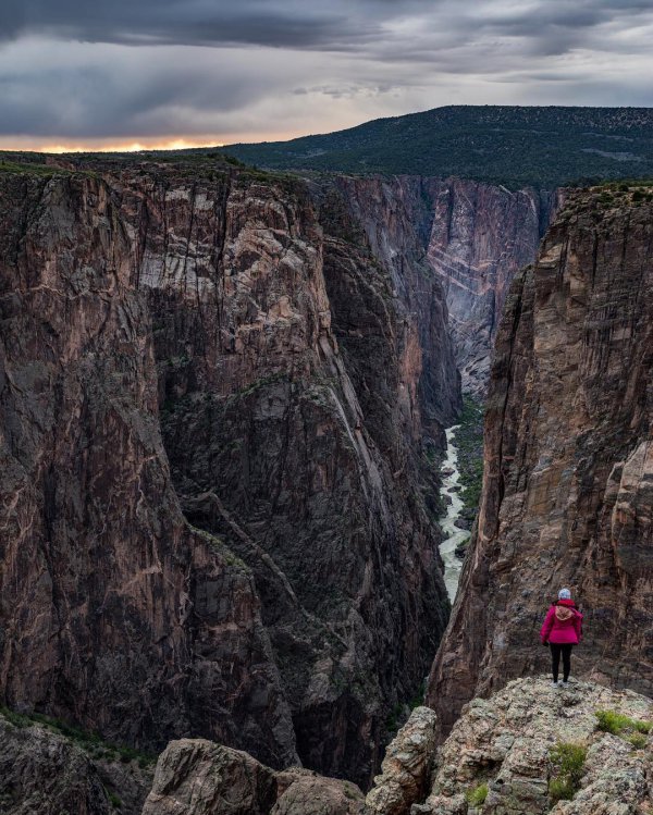 cliff, landform, wilderness, geographical feature, rock,