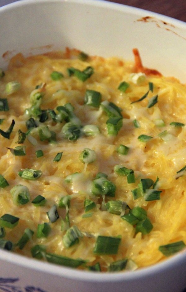 Mac and Cheese Spaghetti Squash