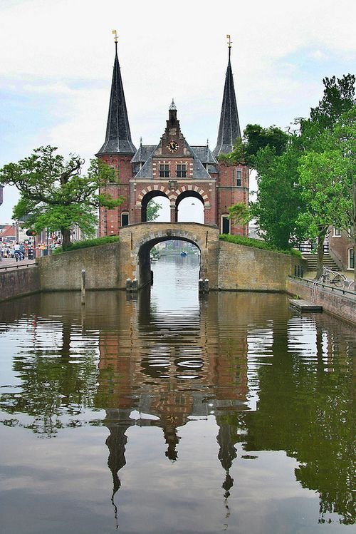 Sneek Waterpoort,reflection,water,river,waterway,