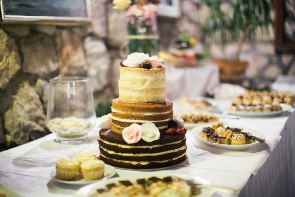 Naked Cake