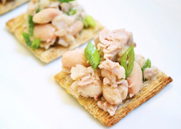 Tuna on Crackers