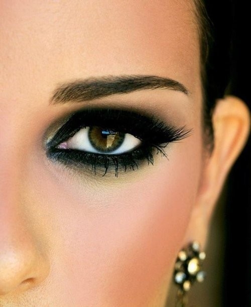 Sport a Smoky Eye