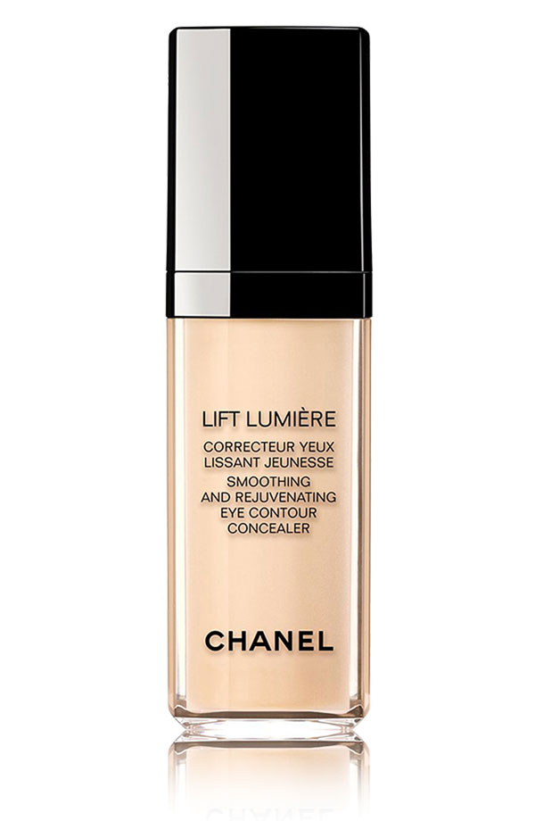 Chanel Lift Lumiere Smoothing & Rejuvenating Eye Contour Concealer