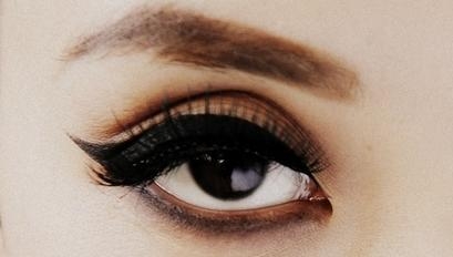 Cat-Eye Eyeliner