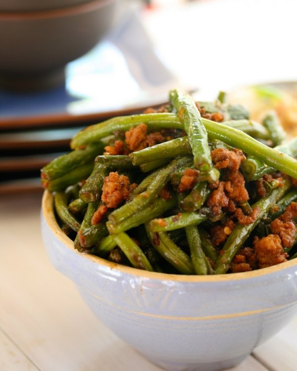 Gānbiān Sìjìdòu (Stir-fried Beans in Ground Pork and Garlic)