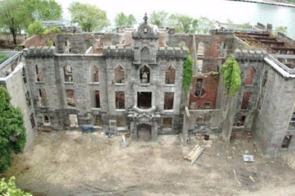 Roosevelt Island Hospital