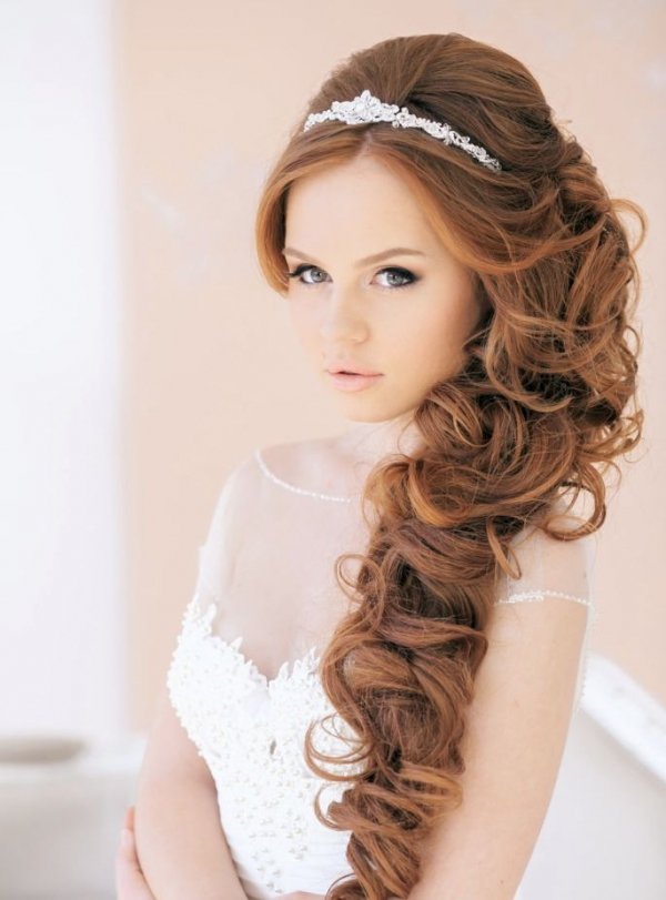 hair,clothing,bridal accessory,bridal veil,hairstyle,