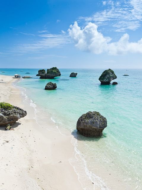 beach,shore,sea,body of water,ocean,