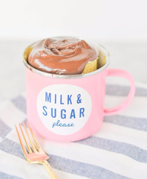 cup, cream, flavor, dairy product, dessert,