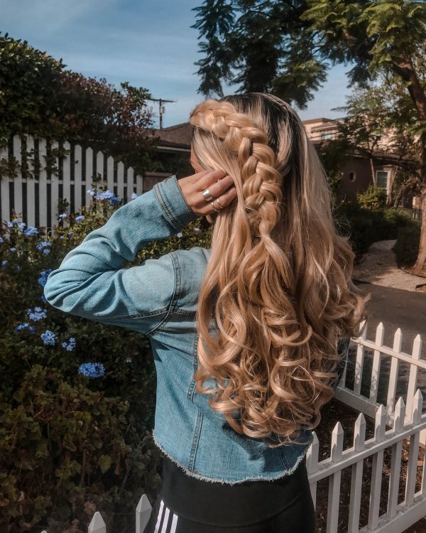 hair, hairstyle, long hair, hair coloring, tree,