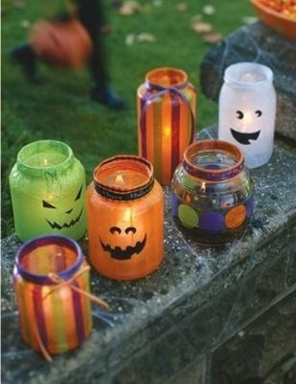 7 Inexpensive And Crafty Ways To Decorate For Halloween 