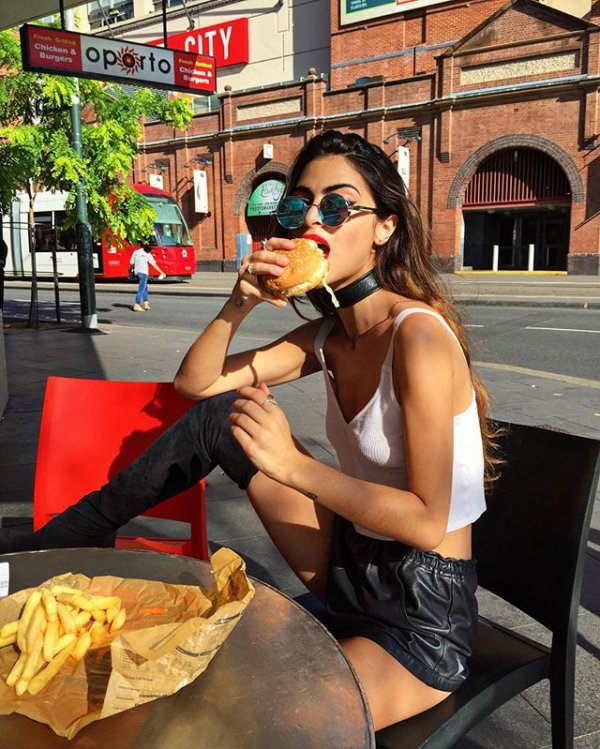 sunglasses, costume, lady, chicken, oporto,