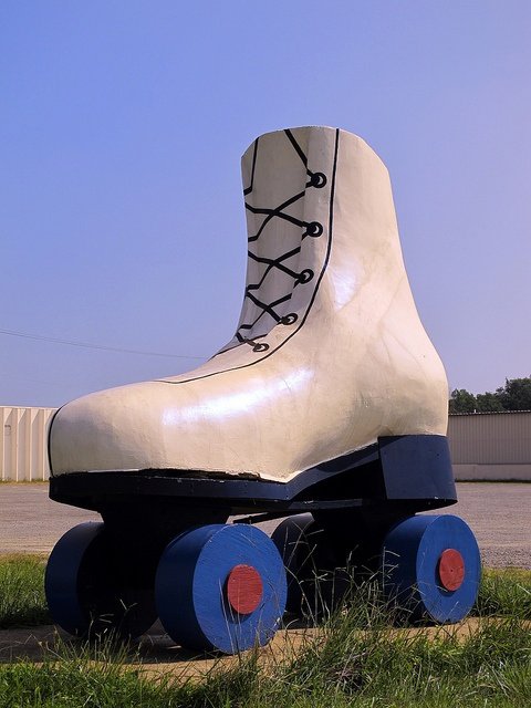 Giant Roller Skate, Bealeton, Virginia