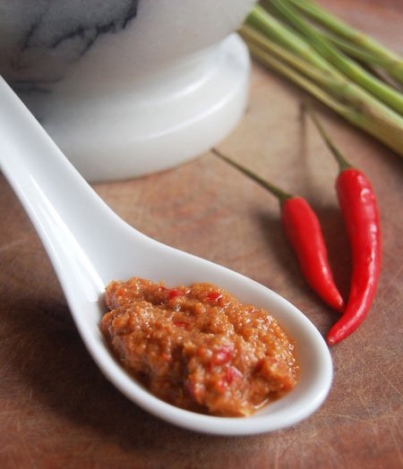 thai kitchen red curry paste ingredients