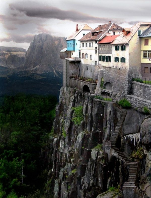 Capuchin Bridge,Stirling Castle,wall,cliff,tourism,