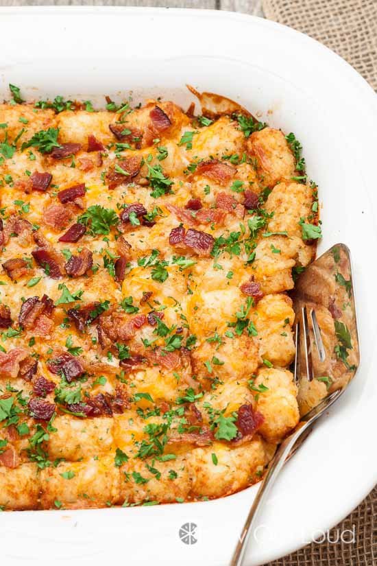 Cheesy Tater Tot Breakfast Bake