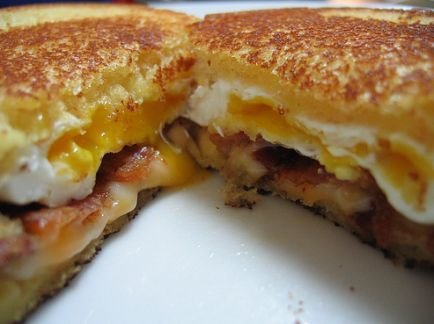 Grilled Cheese Sandwich with Bacon and Fried Egg