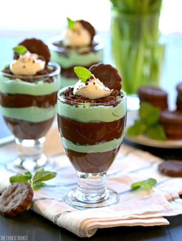 Skinny Mint Chocolate Parfaits