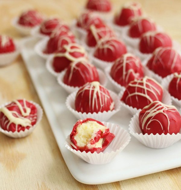 No-Bake Cheesecake Truffles