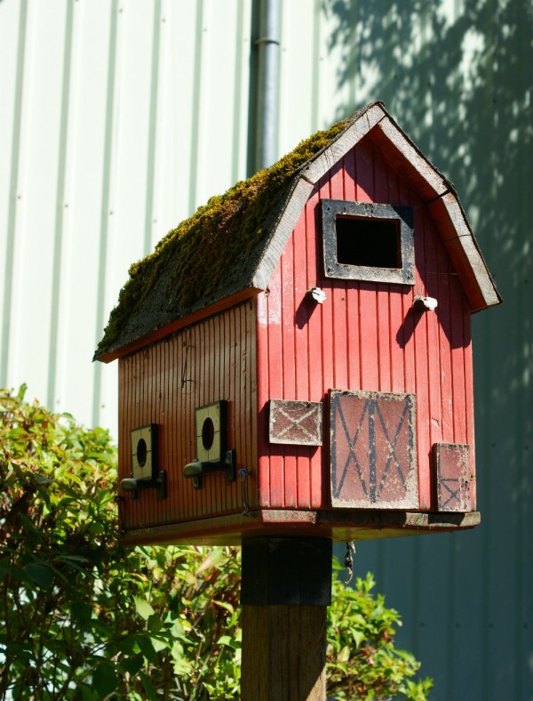 Barn Birdhouse