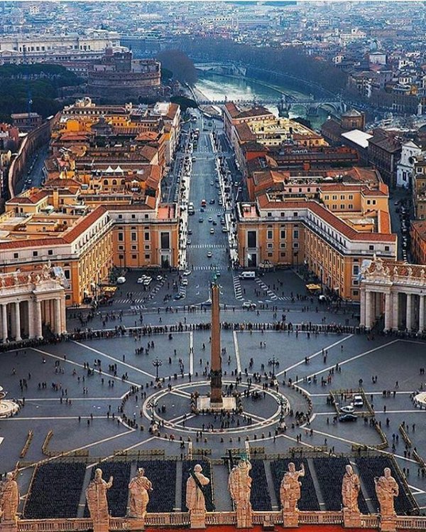 Saint Peter's Square, bird's eye view, music venue, arena, basilica,