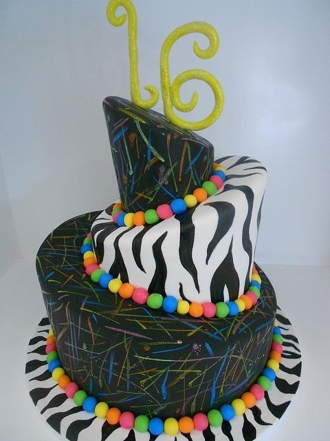 26 Stunning Sassy Sweet 16 Birthday Cakes