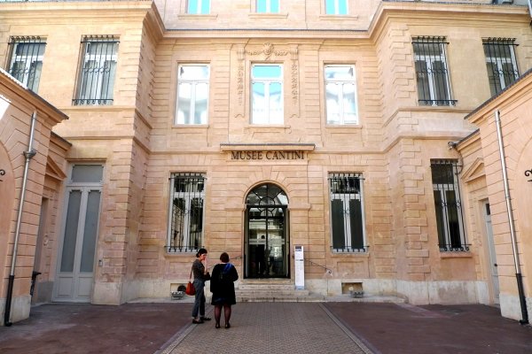 Getting Gift Ideas at the Musée Cantini