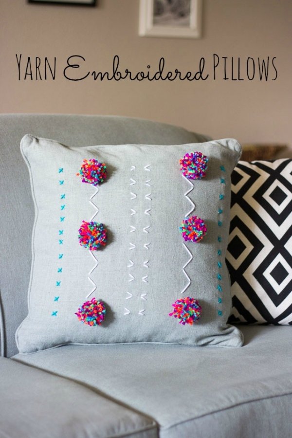 Pom Pom Pillow