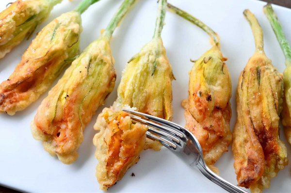 Fried Zucchini Blossoms