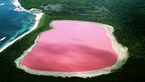 Lake Hillier, Australia