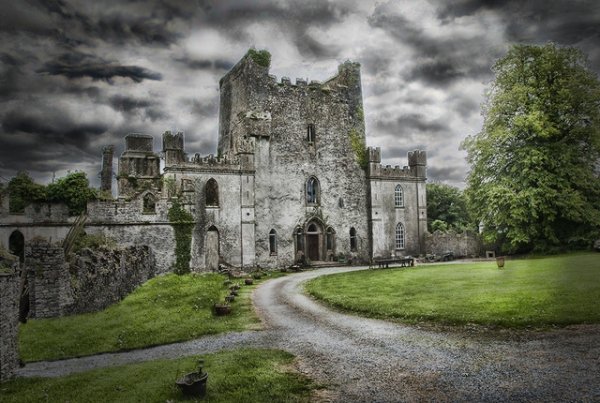 The Creepiest Castle – Leap Castle (Ireland)