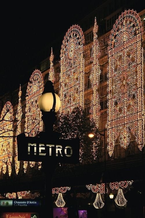 Châtelet,Saint-Germain-des-Prés,lighting,christmas lights,ETRO,