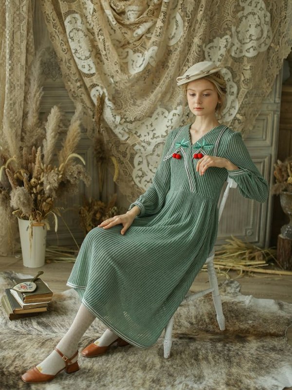 Green, Fashion, Sitting, Dress, Tree,