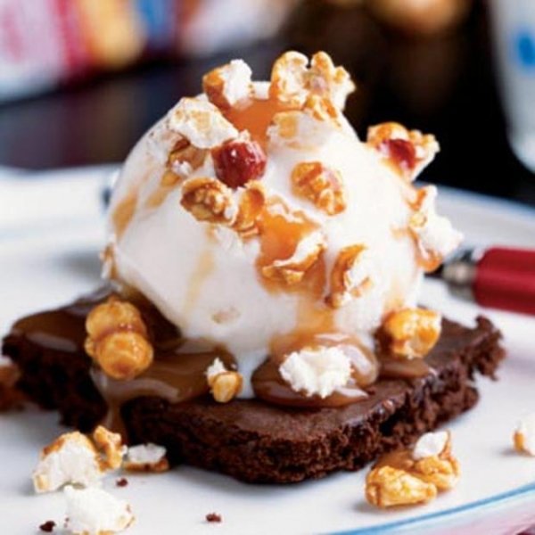 Cracker Jack Sundae