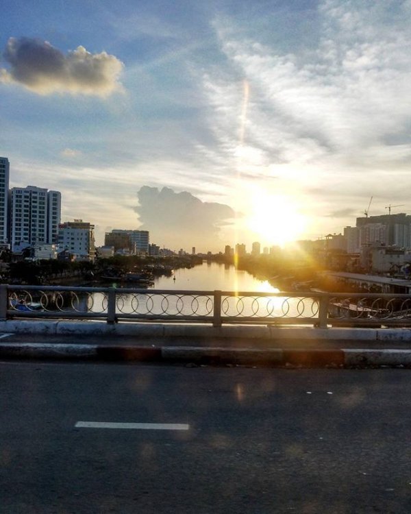 sky, cityscape, reflection, skyline, urban area,