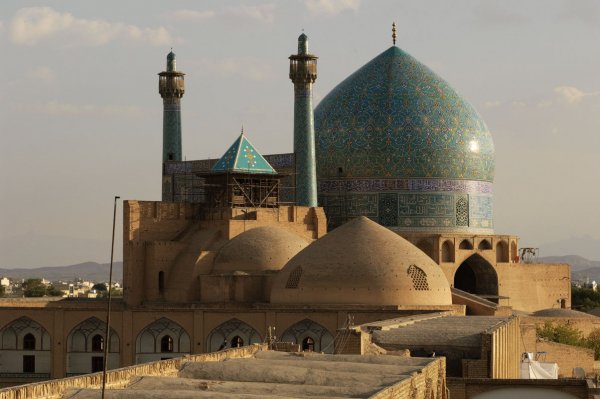 A Persian Dome Fit for a Shah: the Imam Mosque in Isfahan, Iran